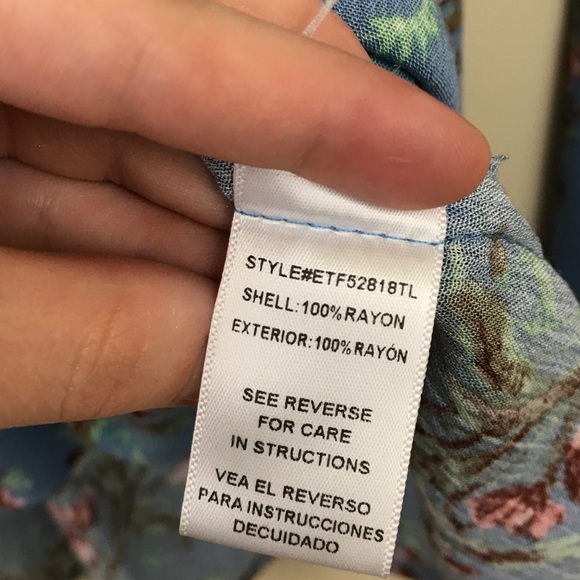 ASOS En Creme Boho Bell Sleeve Floral Top⭐️ - Picture 7 of 7